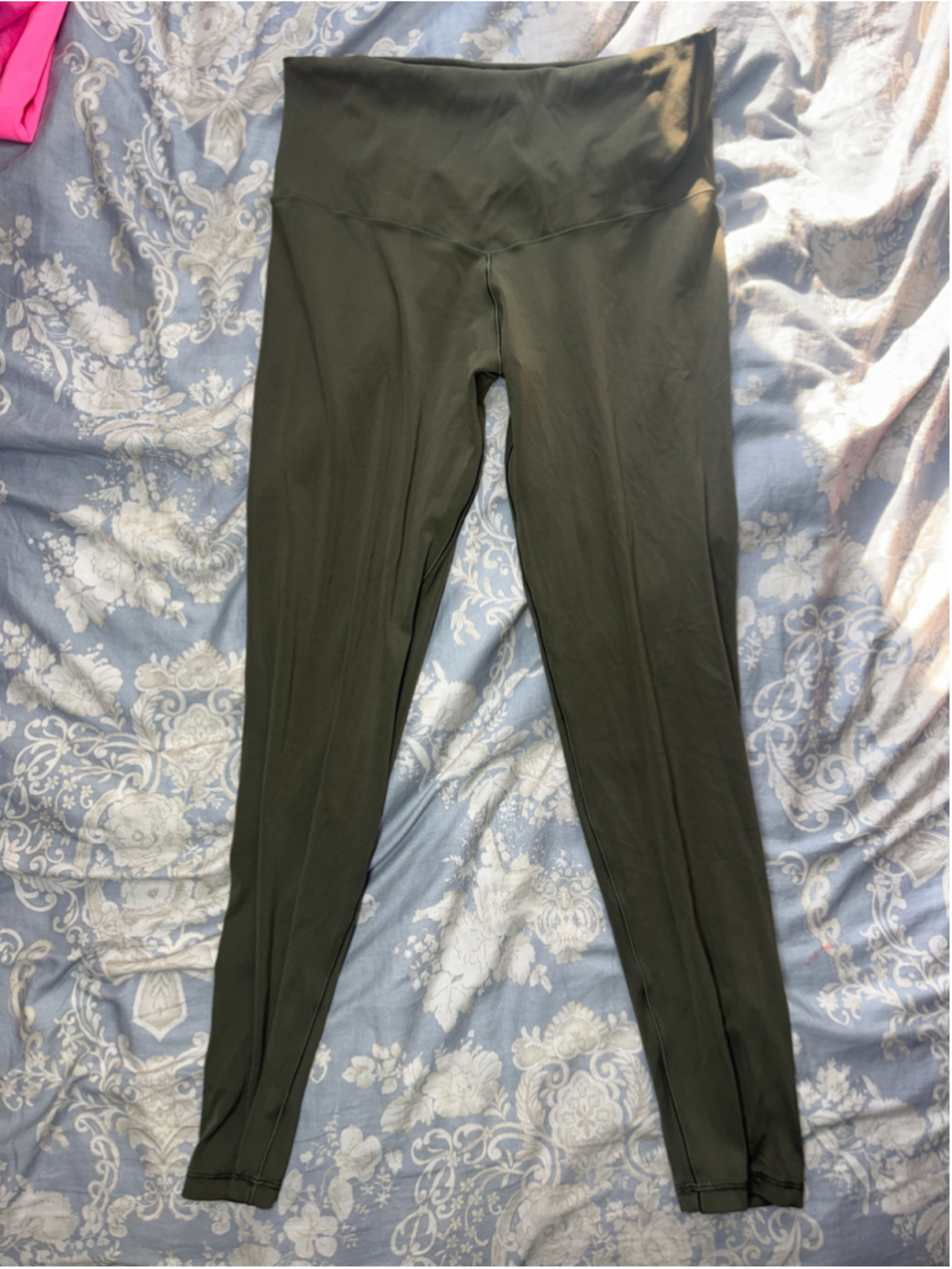 Women's OFFLINE by Aerie Olive Green Leggings Size L